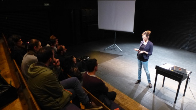 στο Rabbithole Art Performance Space